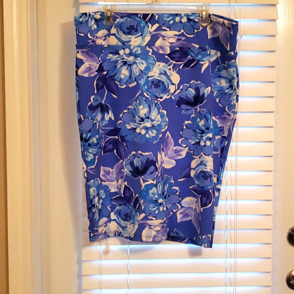 Flowery skirt